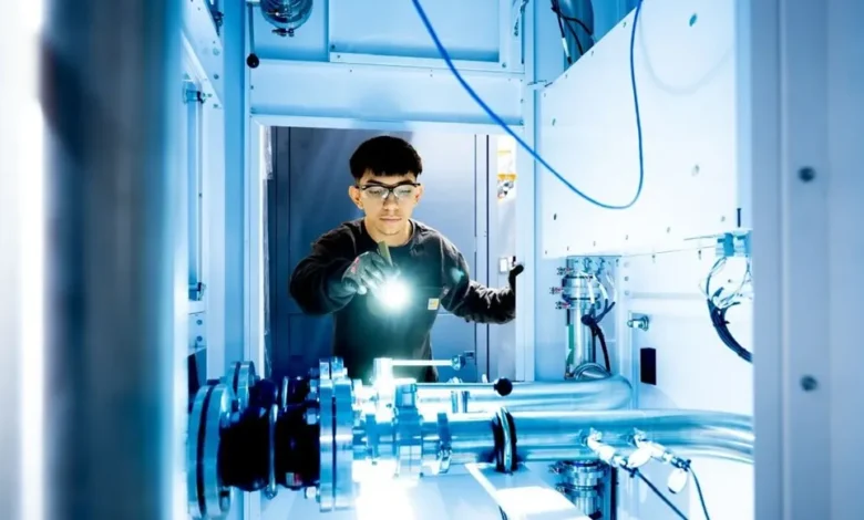 نظام أمازون لتبريد الوحدات الخاصة بالذكاء الاصطناعي، الصورة من صفحة AWS على فيسبوك