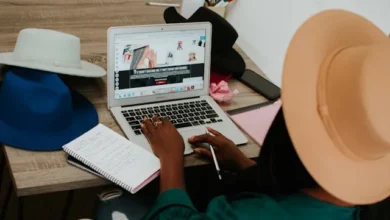 لكل فريلانسر.. كيف تحصل على أول عميل لك خلال شهر واحد؟، Photo by Brandy Kennedy on Unsplash