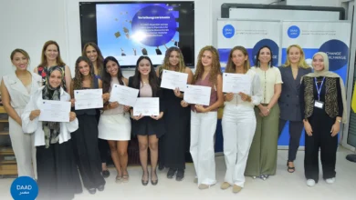 سبعة خريجين متميزين من المدارس الألمانية في مصر حصلوا على منح دراسية تتيح لهم مواصلة دراستهم لنيل درجة البكالوريوس في الجامعات الألمانية، الصورة من صفحة DAAD Egypt على فيسبوك